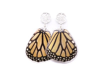 Load image into Gallery viewer, Sterling Filigree Post Monarch Wings