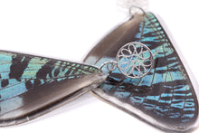 Load image into Gallery viewer, SUNSET MOTH FILIGREE GREEN SUNSET EARRINGS