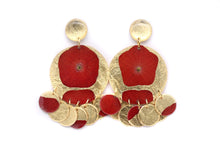 Load image into Gallery viewer, Gold Hydrangea Earrings